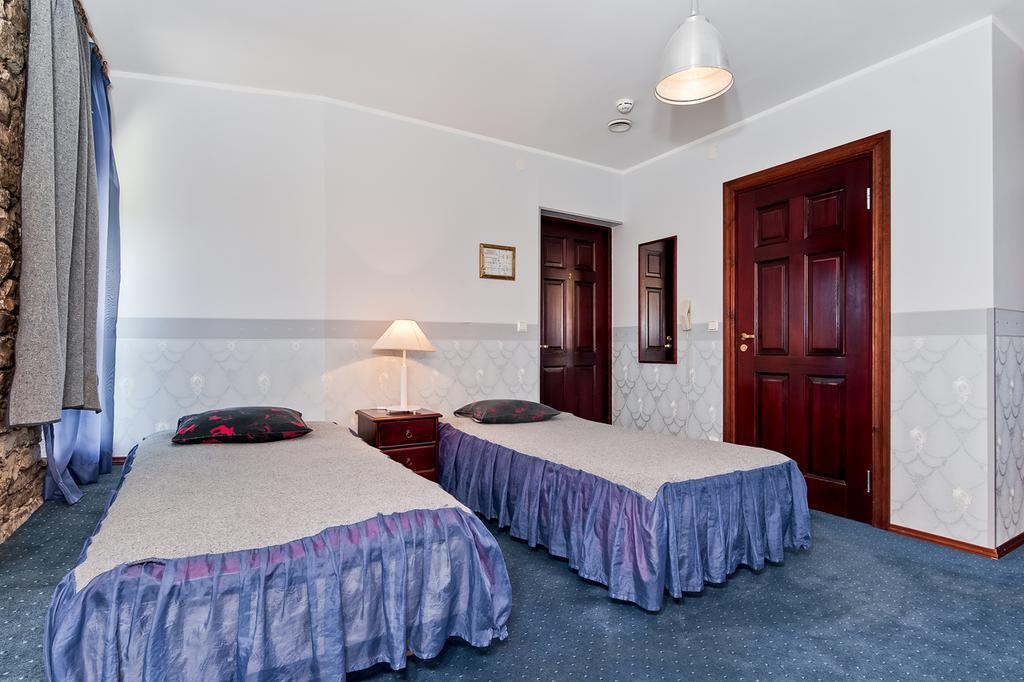Veskisilla Hotel Тюри Экстерьер фото
